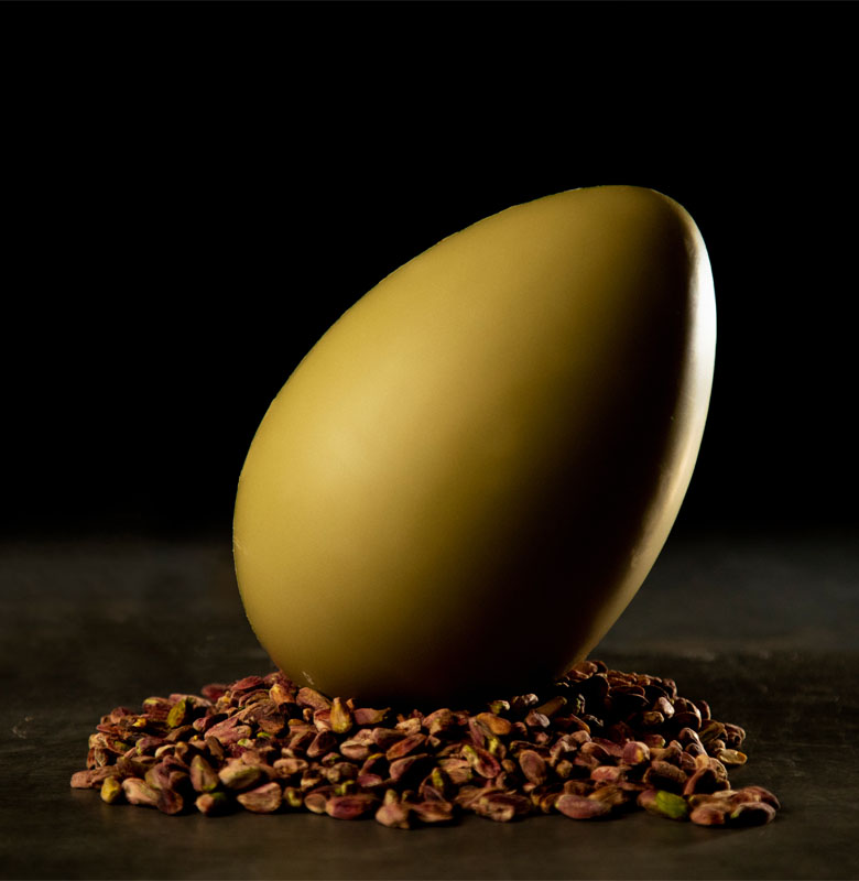 uovo di cioccolato al pistacchio